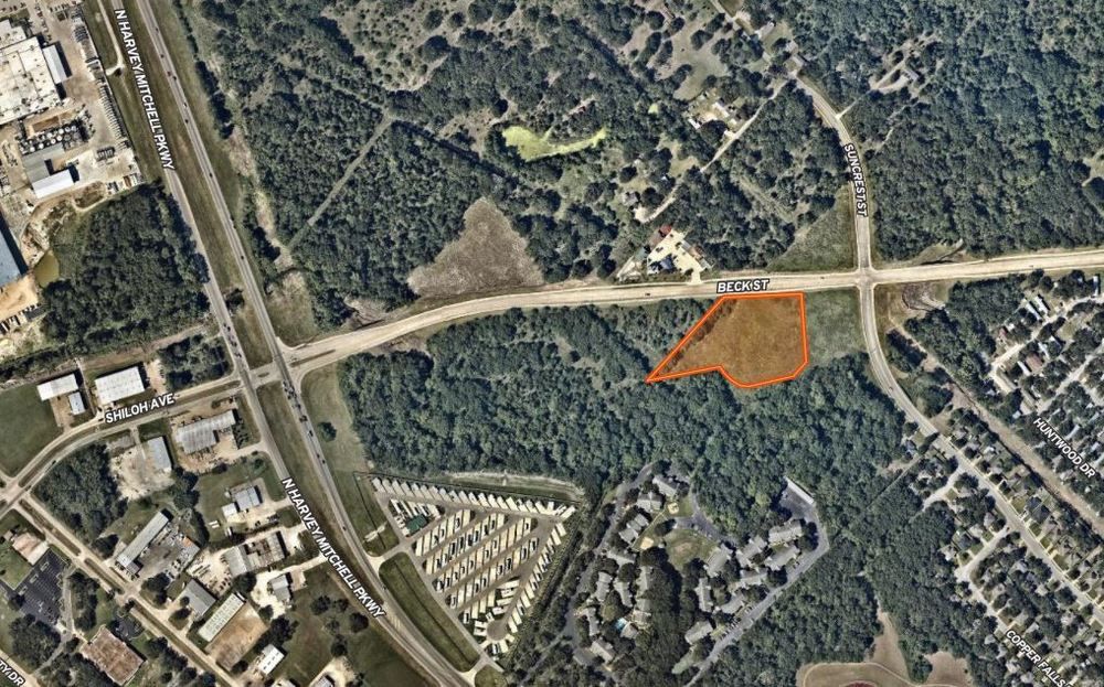 Development Lot | ± 3.26 Acres | Bryan, TX: Beck Street, Bryan, TX 77803